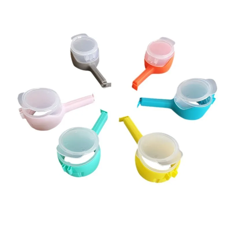 Food Bag Sealing Clip with Spout – Airtight Snack, Oats & Cereal Dispenser
