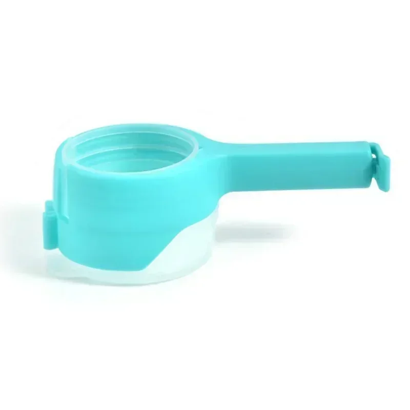 Food Bag Sealing Clip with Spout – Airtight Snack, Oats & Cereal Dispenser